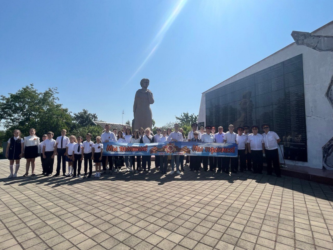 22 июня состоялся торжественный памятный митинг «В сердцах навеки», посвященный Дню памяти и скорби.